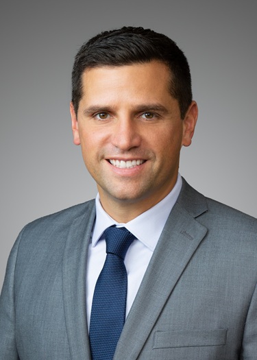 Living a Service Mindset: An Interview with Tommer Yoked